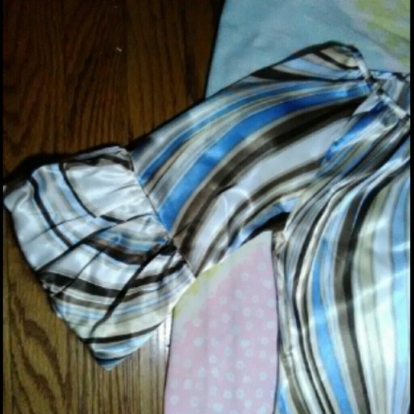 Dimples Satin Bell sleeve Tunic - Picture 3 of 8